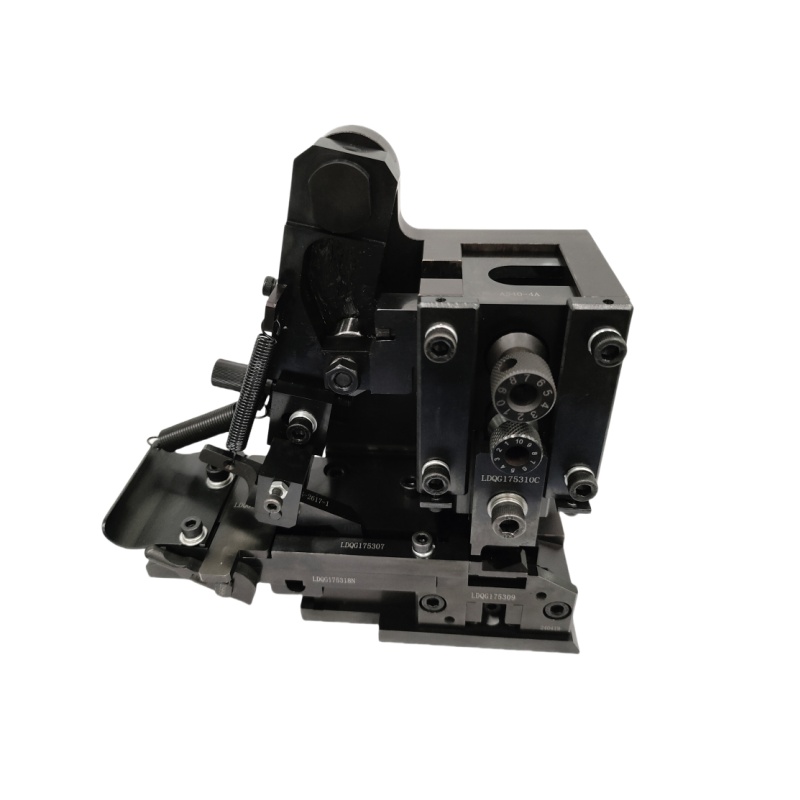 日式橫送機(jī)械壓接模